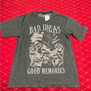 Gray Graphic Men T-Shirt Size Small Boxy NWT